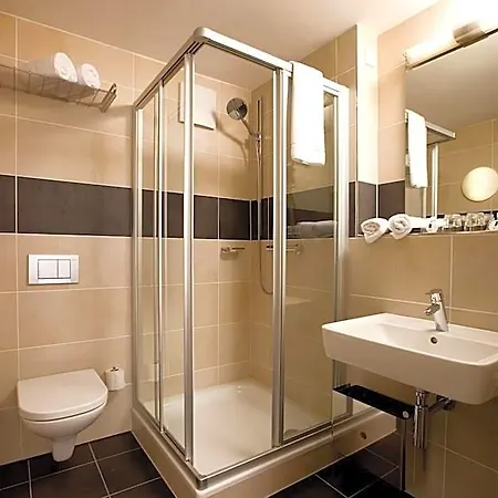 Ausbildungshotel St. Theresia 酒店 2*