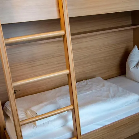 Ausbildungshotel St. Theresia فندق